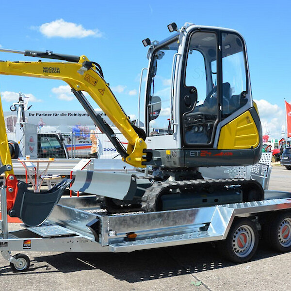 Baumaschinentransporter Baumaschinentransporter